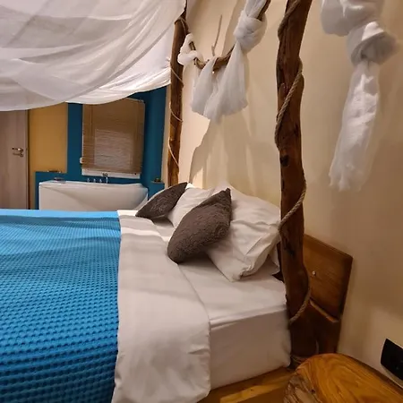 Thesspalace Apartment